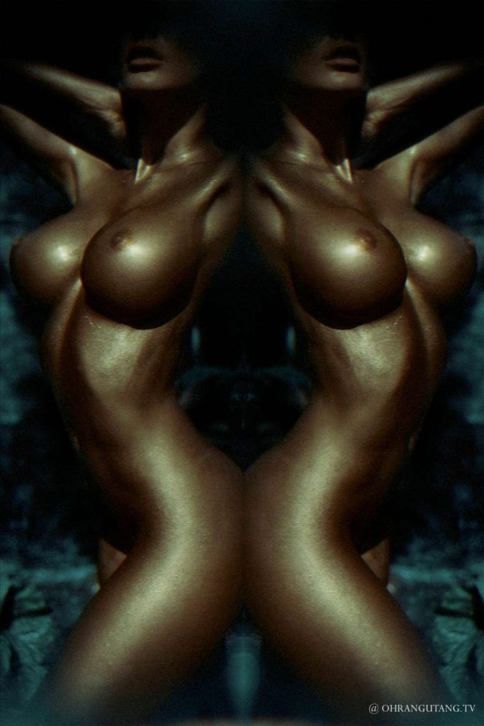 Topless lyna perez Lyna Perez