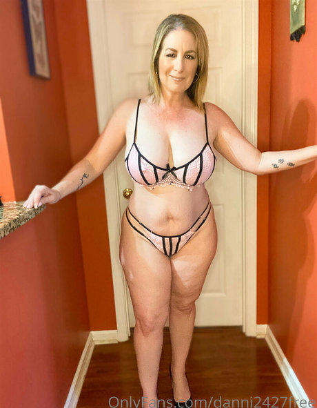 Danni2427free nude leaked OnlyFans photo #27